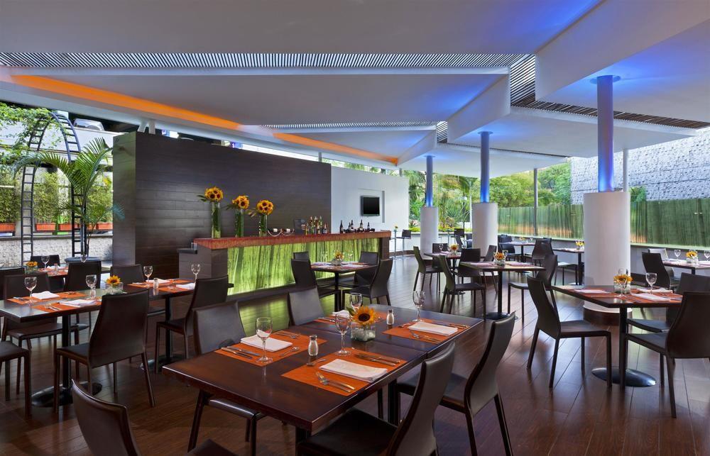 麦德林福朋喜来登酒店 外观 照片